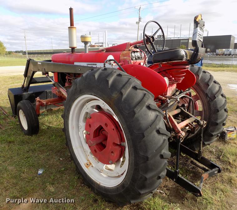 image for item DY9085 Farmall 450 tractor