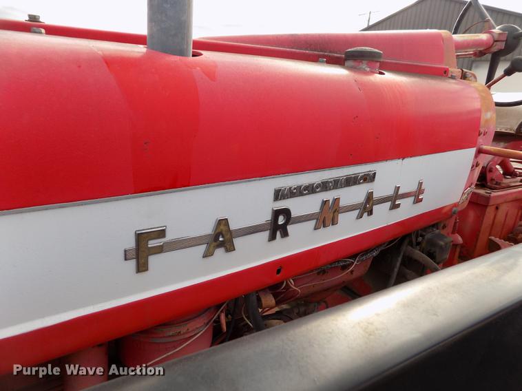 image for item DY9085 Farmall 450 tractor