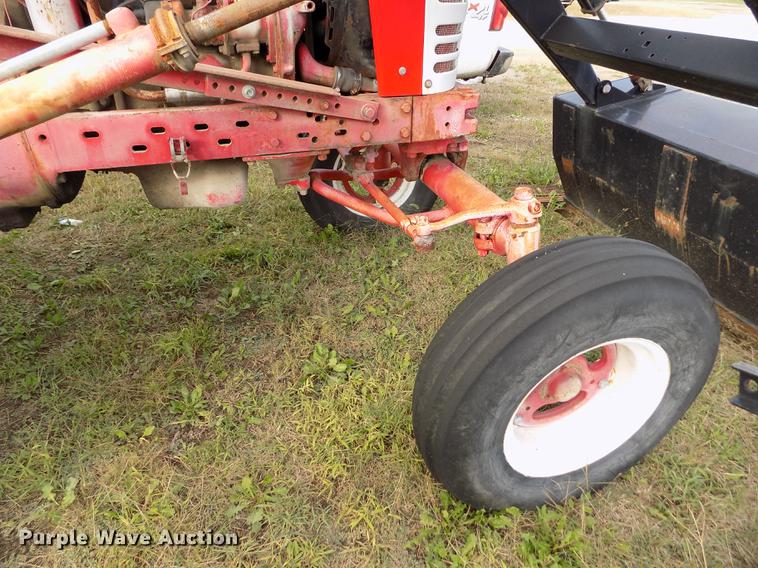 image for item DY9085 Farmall 450 tractor