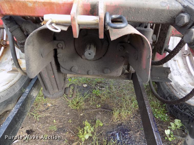 image for item DY9085 Farmall 450 tractor