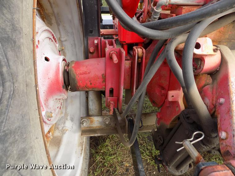 image for item DY9085 Farmall 450 tractor