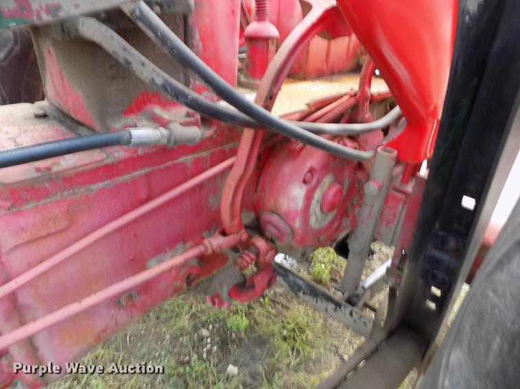 image for item DY9085 Farmall 450 tractor