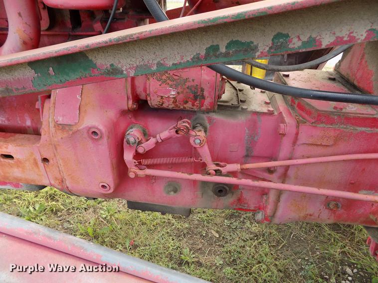 image for item DY9085 Farmall 450 tractor