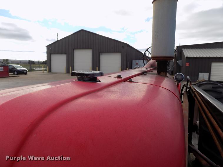 image for item DY9085 Farmall 450 tractor