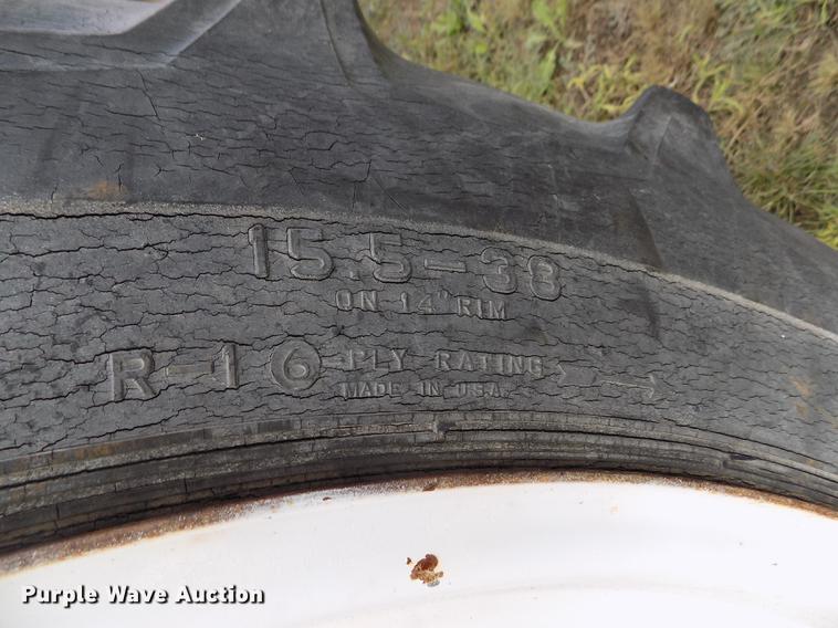 image for item DY9085 Farmall 450 tractor