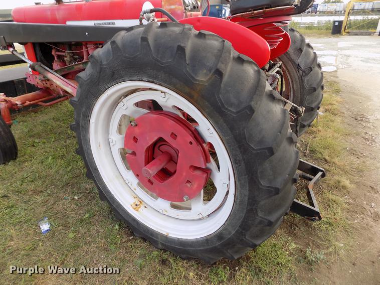 image for item DY9085 Farmall 450 tractor
