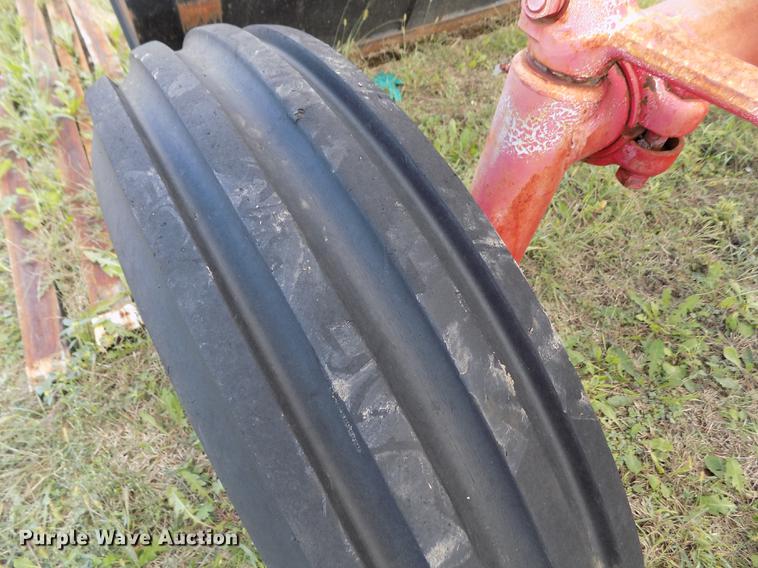 image for item DY9085 Farmall 450 tractor