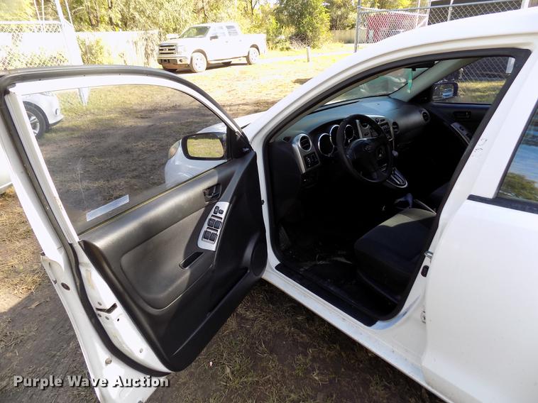 image for item DY9086 2004 Toyota Matrix