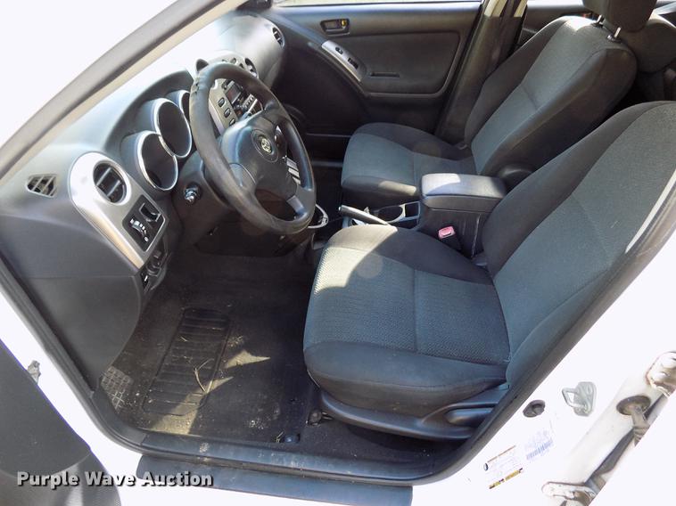 image for item DY9086 2004 Toyota Matrix