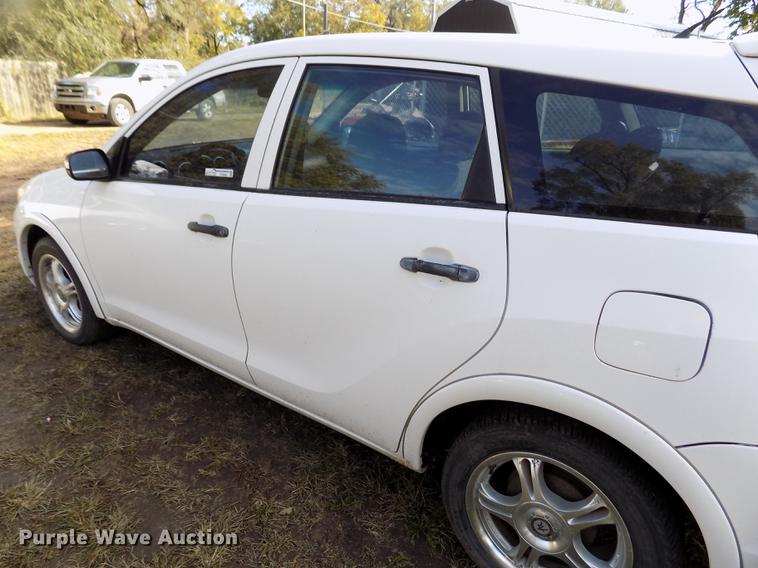 image for item DY9086 2004 Toyota Matrix