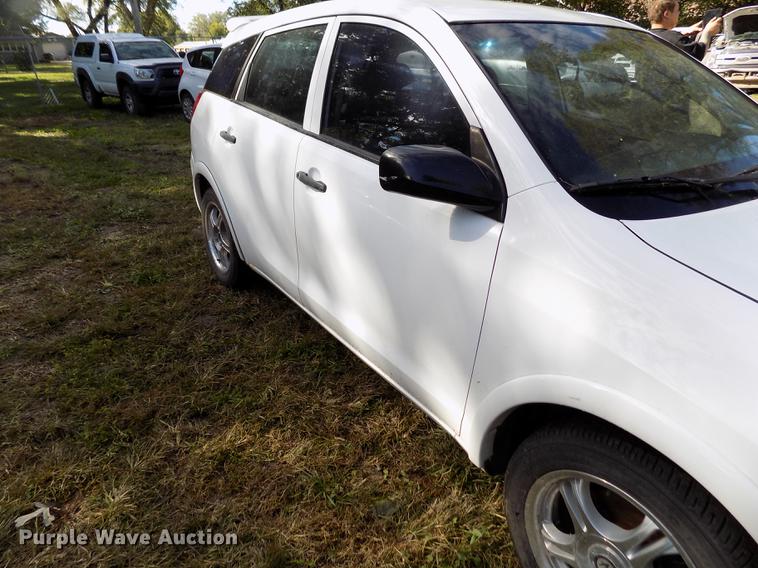 image for item DY9086 2004 Toyota Matrix