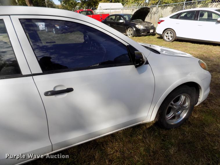 image for item DY9086 2004 Toyota Matrix