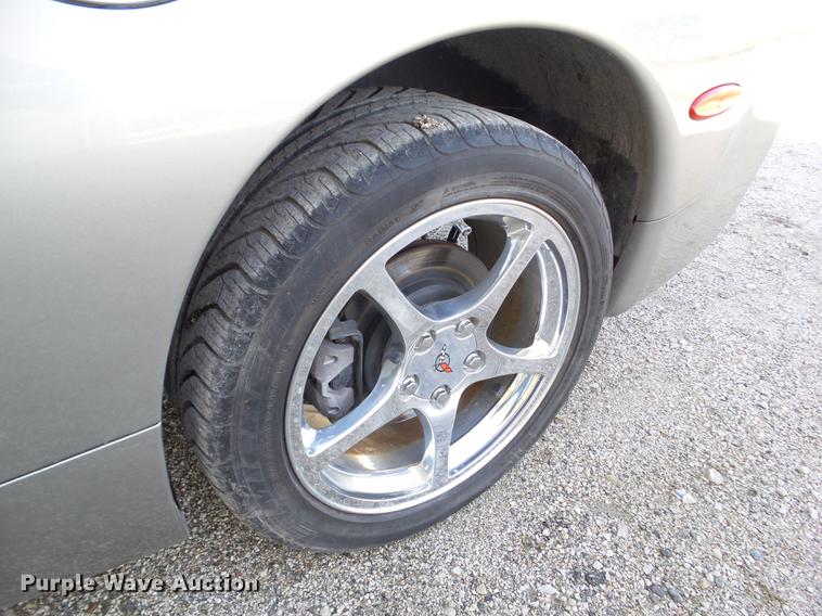 image for item DZ9459 2001 Chevrolet Corvette