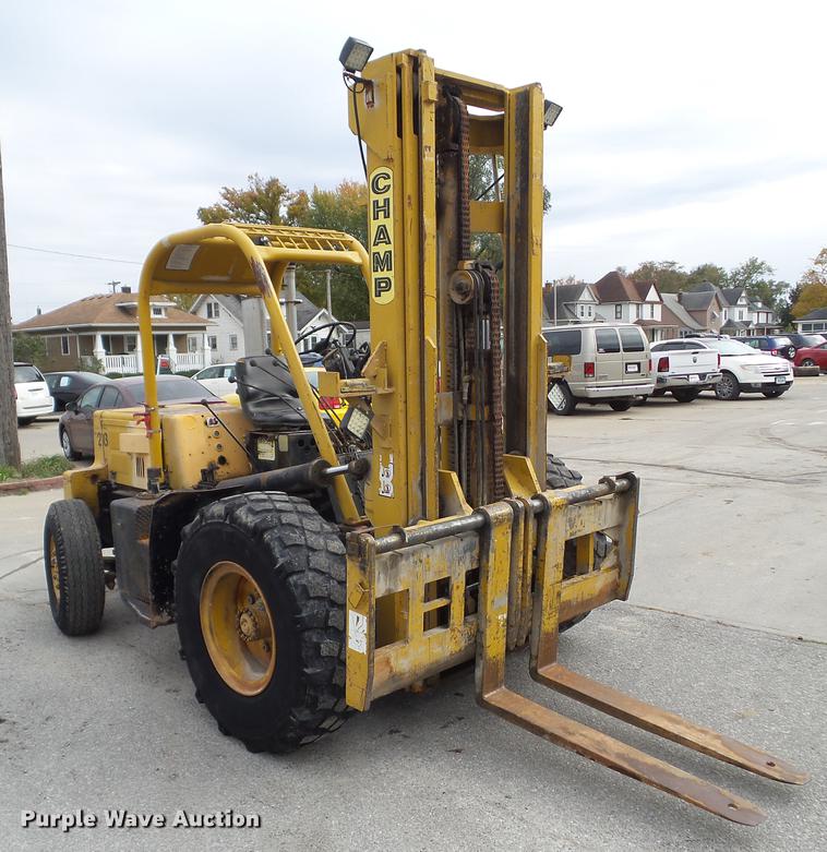 image for item DZ9466 Champ 530-70 forklift