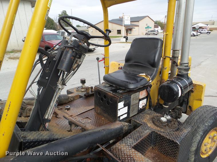 image for item DZ9466 Champ 530-70 forklift