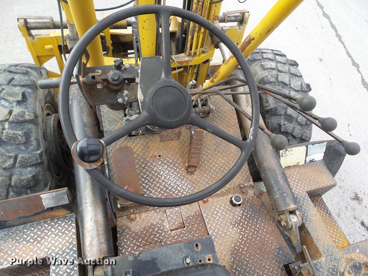 image for item DZ9466 Champ 530-70 forklift