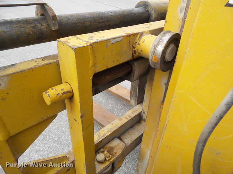 image for item DZ9466 Champ 530-70 forklift