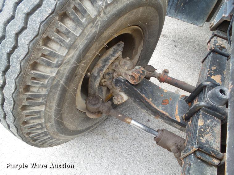 image for item DZ9466 Champ 530-70 forklift