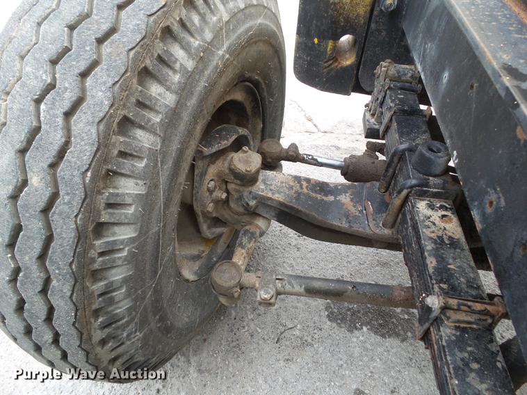 image for item DZ9466 Champ 530-70 forklift