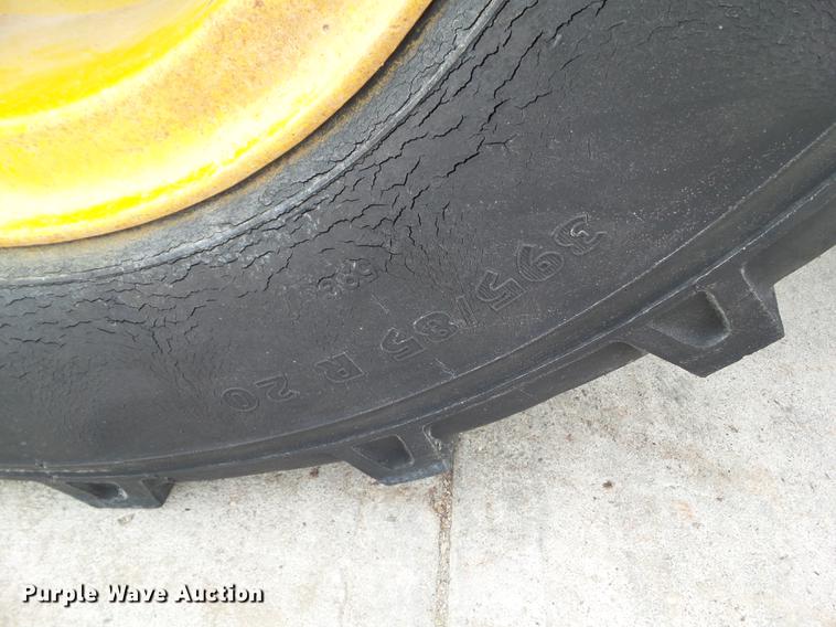 image for item DZ9466 Champ 530-70 forklift