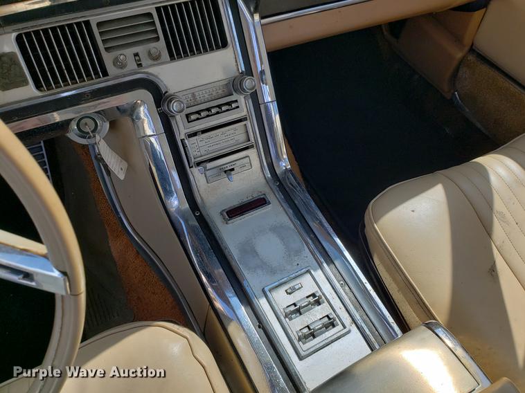 image for item EF9862 1964 Ford Thunderbird