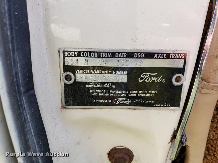 image for item EF9862 1964 Ford Thunderbird