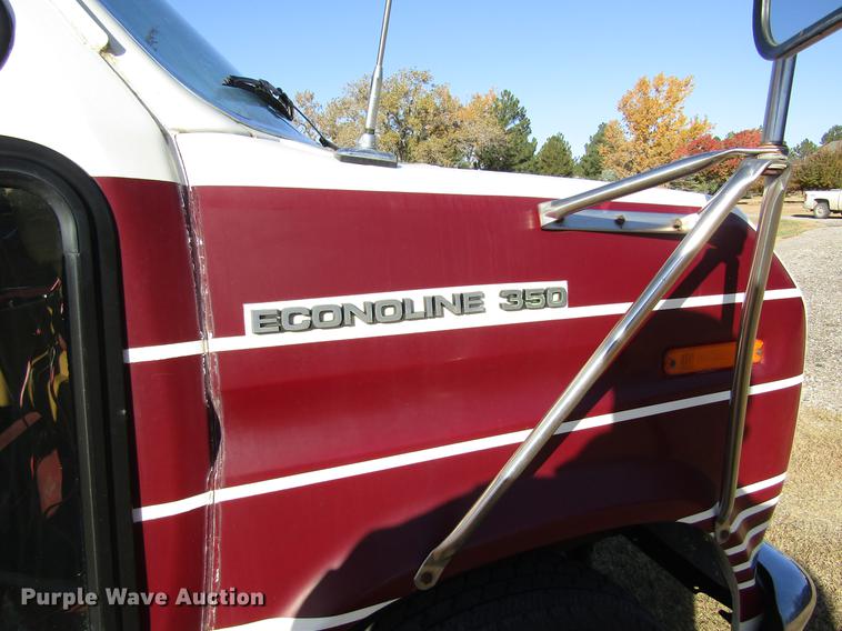 image for item EH9313 1989 Ford Econoline E350 El Dorado bus