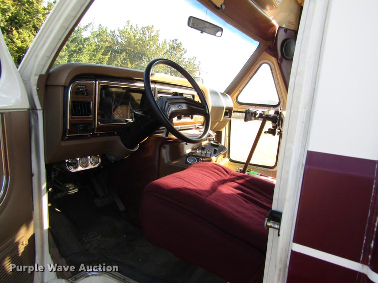 image for item EH9313 1989 Ford Econoline E350 El Dorado bus