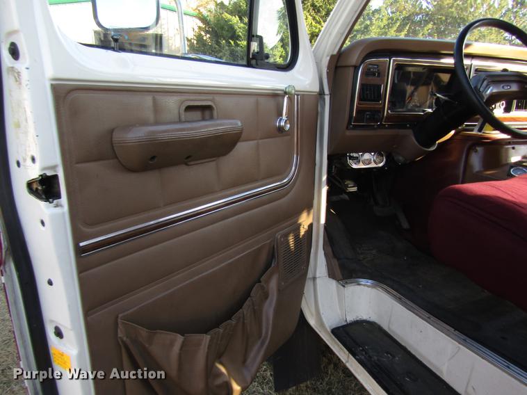 image for item EH9313 1989 Ford Econoline E350 El Dorado bus