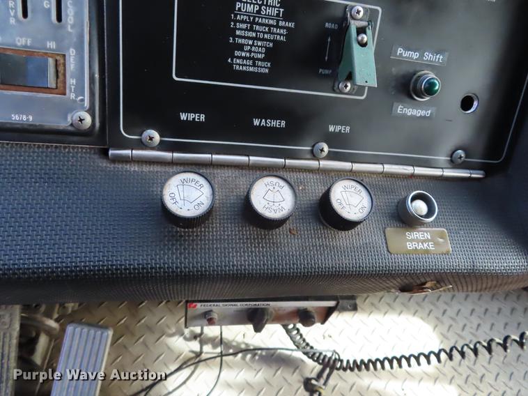 image for item EI9998 1982 Pierce Arrow V-1324M fire truck