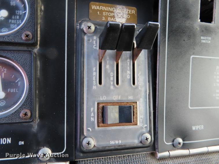 image for item EI9998 1982 Pierce Arrow V-1324M fire truck