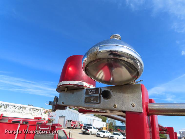 image for item EI9998 1982 Pierce Arrow V-1324M fire truck