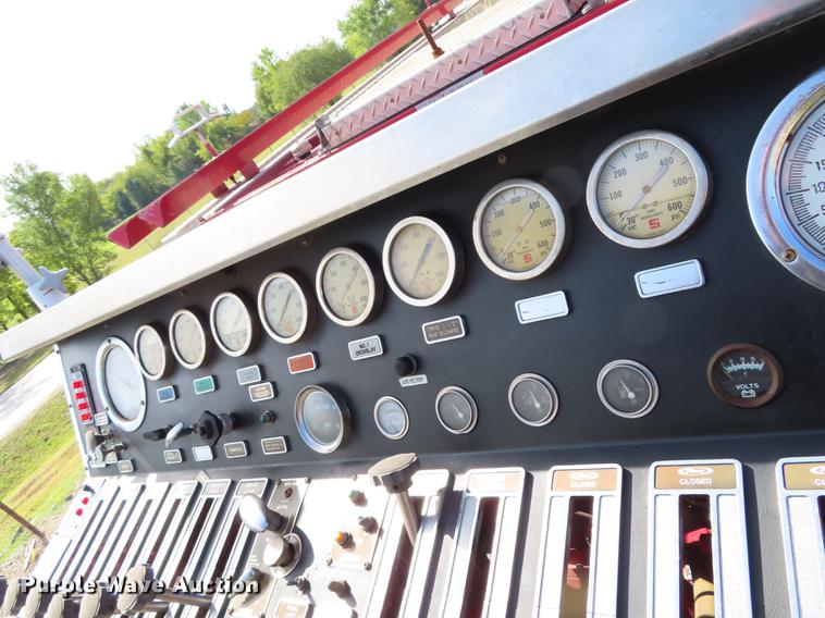 image for item EI9998 1982 Pierce Arrow V-1324M fire truck