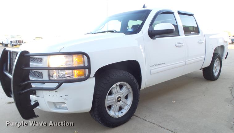 image for item EN9655 2011 Chevrolet Silverado 1500 Z71 Crew Cab pickup truck