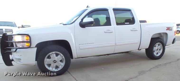 image for item EN9655 2011 Chevrolet Silverado 1500 Z71 Crew Cab pickup truck
