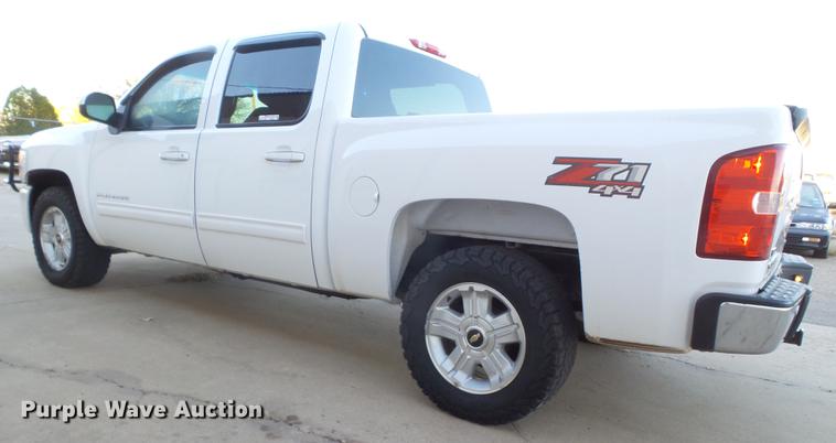image for item EN9655 2011 Chevrolet Silverado 1500 Z71 Crew Cab pickup truck