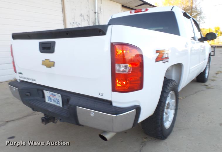 image for item EN9655 2011 Chevrolet Silverado 1500 Z71 Crew Cab pickup truck
