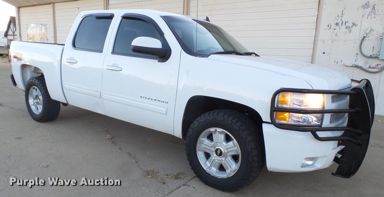 image for item EN9655 2011 Chevrolet Silverado 1500 Z71 Crew Cab pickup truck