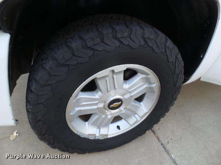 image for item EN9655 2011 Chevrolet Silverado 1500 Z71 Crew Cab pickup truck