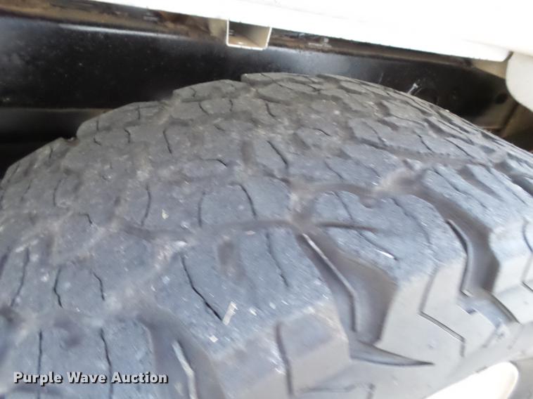 image for item EN9655 2011 Chevrolet Silverado 1500 Z71 Crew Cab pickup truck