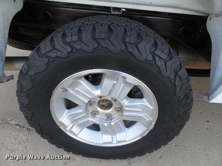 image for item EN9655 2011 Chevrolet Silverado 1500 Z71 Crew Cab pickup truck