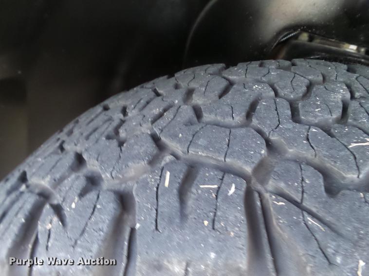 image for item EN9655 2011 Chevrolet Silverado 1500 Z71 Crew Cab pickup truck