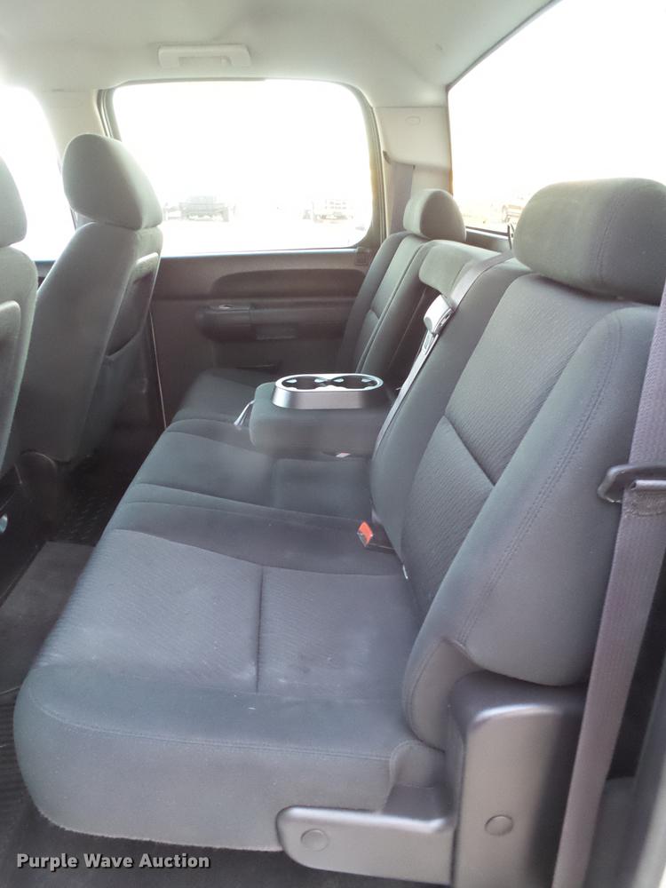 image for item EN9655 2011 Chevrolet Silverado 1500 Z71 Crew Cab pickup truck