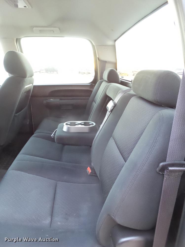 image for item EN9655 2011 Chevrolet Silverado 1500 Z71 Crew Cab pickup truck