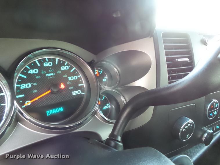 image for item EN9655 2011 Chevrolet Silverado 1500 Z71 Crew Cab pickup truck