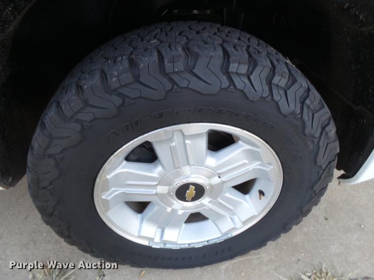 image for item EN9655 2011 Chevrolet Silverado 1500 Z71 Crew Cab pickup truck