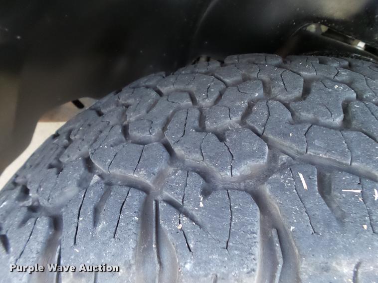 image for item EN9655 2011 Chevrolet Silverado 1500 Z71 Crew Cab pickup truck