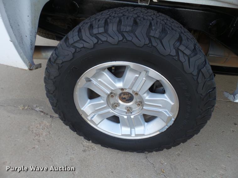 image for item EN9655 2011 Chevrolet Silverado 1500 Z71 Crew Cab pickup truck