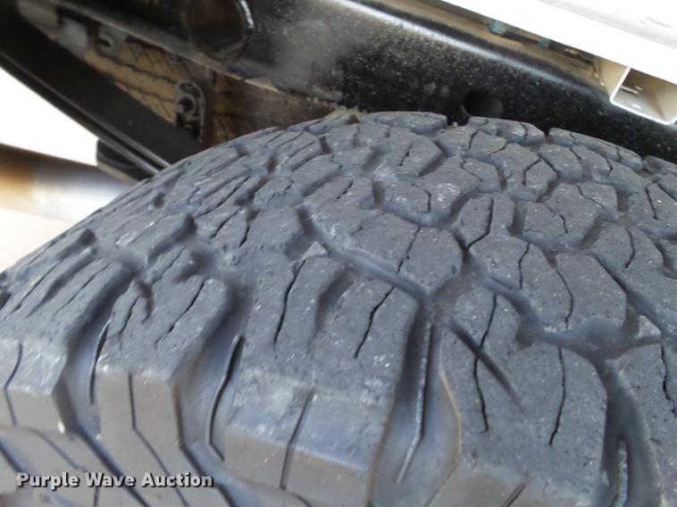 image for item EN9655 2011 Chevrolet Silverado 1500 Z71 Crew Cab pickup truck