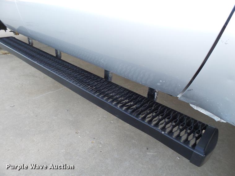 image for item EN9656 2013 Ford F350 Super Duty SuperCab flatbed pickup truck